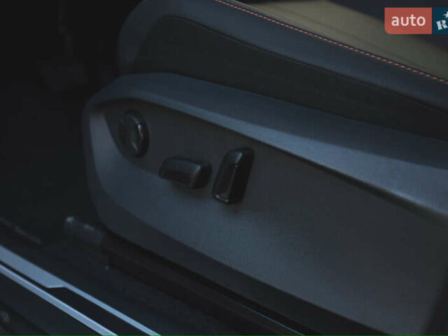 Сірий Фольксваген Tiguan Allspace, об'ємом двигуна 2 л та пробігом 4 тис. км за 28500 $, фото 25 на Automoto.ua