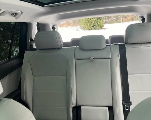 Синій Фольксваген Tiguan Allspace, об'ємом двигуна 2 л та пробігом 80 тис. км за 19999 $, фото 14 на Automoto.ua