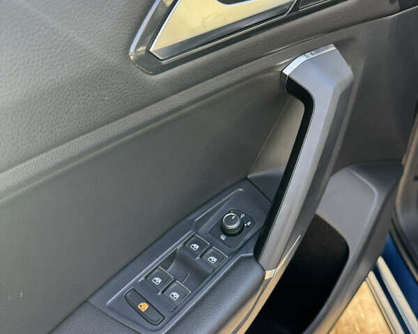 Синий Фольксваген Tiguan Allspace, объемом двигателя 2 л и пробегом 99 тыс. км за 22000 $, фото 15 на Automoto.ua