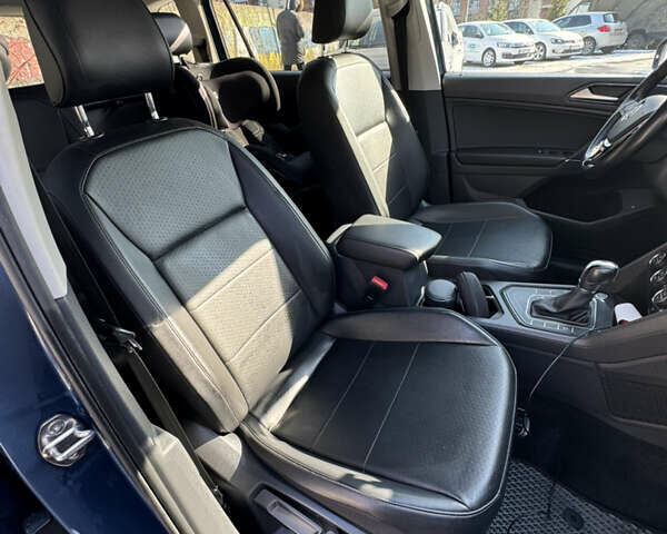 Синий Фольксваген Tiguan Allspace, объемом двигателя 2 л и пробегом 99 тыс. км за 22000 $, фото 21 на Automoto.ua