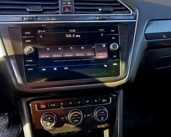 Синий Фольксваген Tiguan Allspace, объемом двигателя 2 л и пробегом 240 тыс. км за 18100 $, фото 19 на Automoto.ua