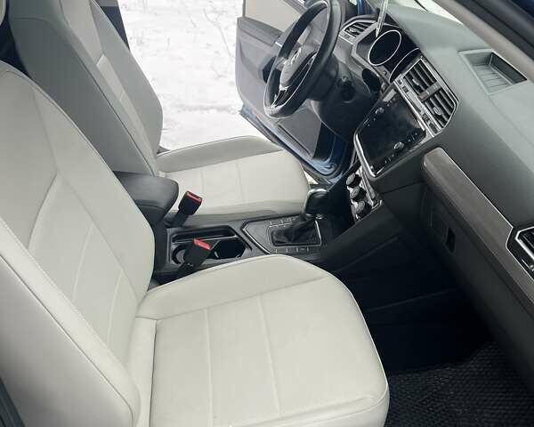 Синій Фольксваген Tiguan Allspace, об'ємом двигуна 2 л та пробігом 80 тис. км за 19999 $, фото 11 на Automoto.ua