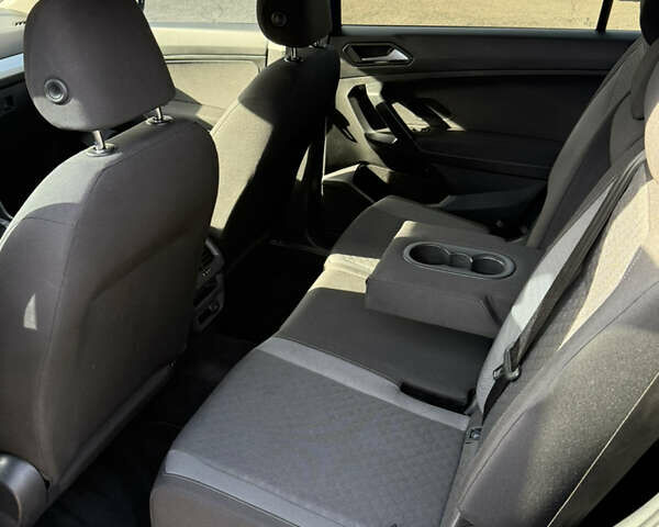 Синий Фольксваген Tiguan Allspace, объемом двигателя 2 л и пробегом 151 тыс. км за 16669 $, фото 12 на Automoto.ua