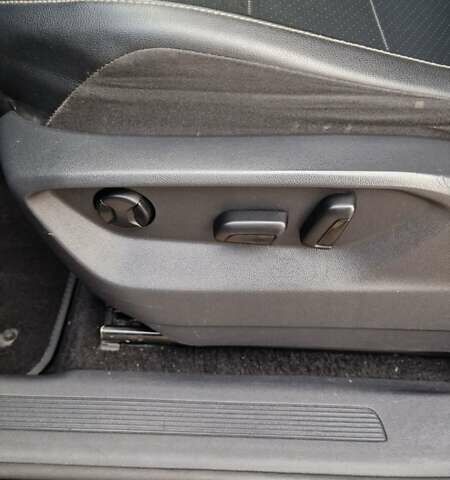 Синій Фольксваген Tiguan Allspace, об'ємом двигуна 2 л та пробігом 195 тис. км за 18000 $, фото 20 на Automoto.ua