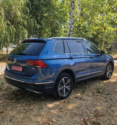 Синий Фольксваген Tiguan Allspace, объемом двигателя 2 л и пробегом 195 тыс. км за 18000 $, фото 12 на Automoto.ua