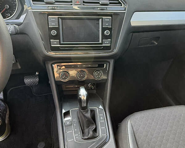 Синий Фольксваген Tiguan Allspace, объемом двигателя 2 л и пробегом 151 тыс. км за 16669 $, фото 16 на Automoto.ua