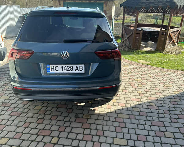 Синий Фольксваген Tiguan Allspace, объемом двигателя 2 л и пробегом 188 тыс. км за 30000 $, фото 5 на Automoto.ua