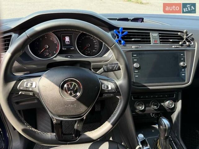 Синий Фольксваген Tiguan Allspace, объемом двигателя 2 л и пробегом 52 тыс. км за 23299 $, фото 7 на Automoto.ua