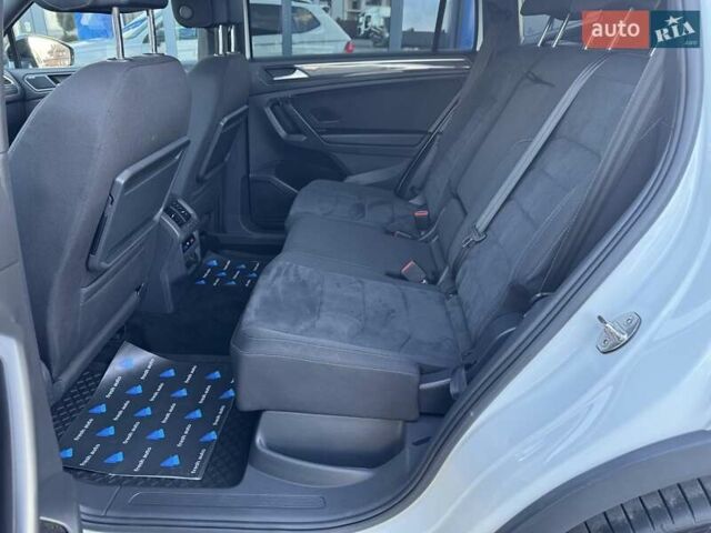 Синий Фольксваген Tiguan Allspace, объемом двигателя 2 л и пробегом 52 тыс. км за 36900 $, фото 25 на Automoto.ua