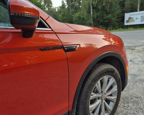 Оранжевый Фольксваген Tiguan Allspace, объемом двигателя 2 л и пробегом 175 тыс. км за 18500 $, фото 20 на Automoto.ua
