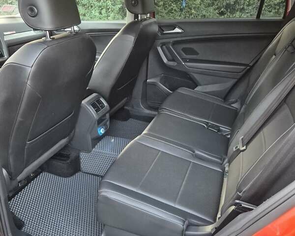 Оранжевый Фольксваген Tiguan Allspace, объемом двигателя 2 л и пробегом 175 тыс. км за 18500 $, фото 16 на Automoto.ua