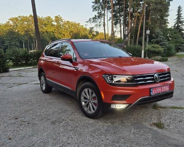 Оранжевый Фольксваген Tiguan Allspace, объемом двигателя 2 л и пробегом 175 тыс. км за 18500 $, фото 4 на Automoto.ua