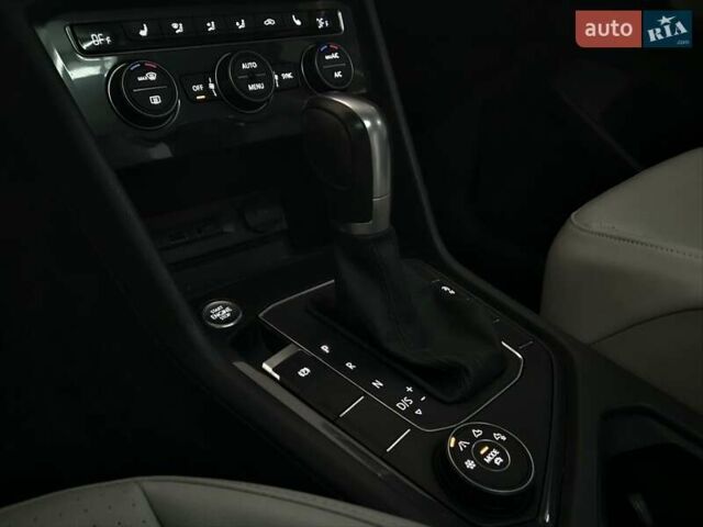 Фольксваген Tiguan Allspace 2019 в Львове на Automoto.ua Оранжевый Фольксваген Tiguan Allspace, объемом двигателя 2 л и пробегом 107 тыс. км за 19600 $, фото 15 на Automoto.ua