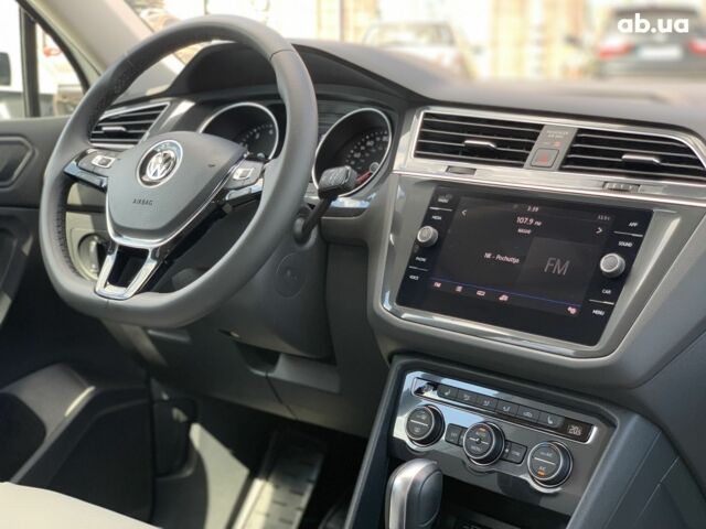 Білий Фольксваген Тігуан, об'ємом двигуна 0 л та пробігом 10 тис. км за 31000 $, фото 10 на Automoto.ua