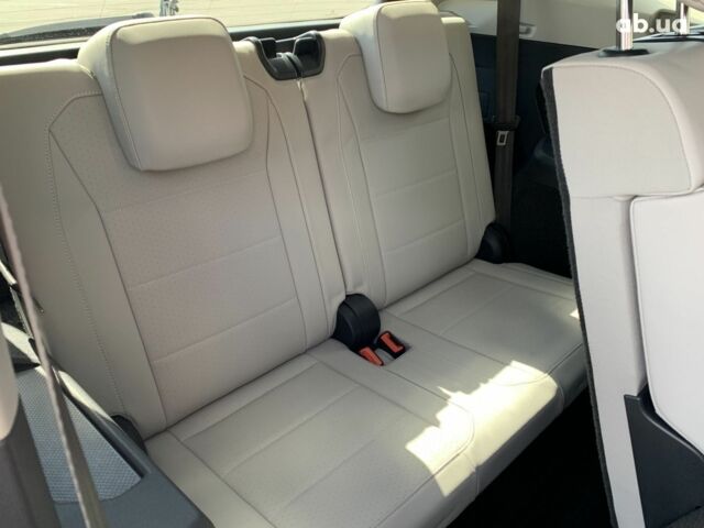 Білий Фольксваген Тігуан, об'ємом двигуна 0 л та пробігом 10 тис. км за 31000 $, фото 8 на Automoto.ua