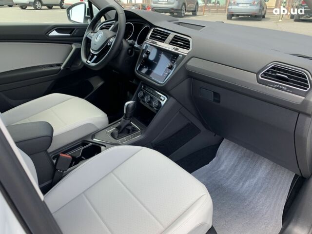 Білий Фольксваген Тігуан, об'ємом двигуна 0 л та пробігом 10 тис. км за 31000 $, фото 9 на Automoto.ua