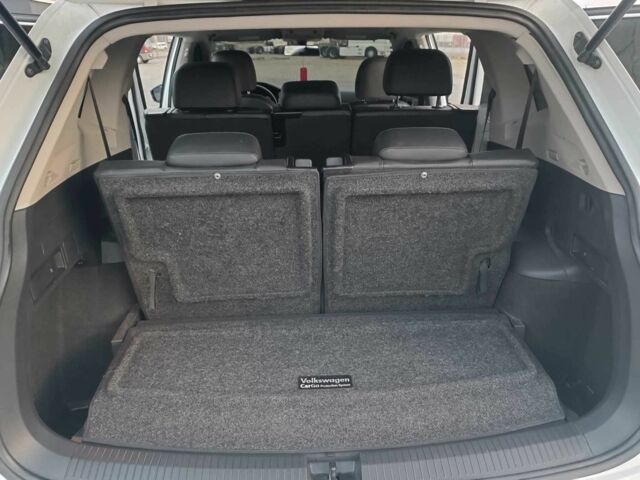 Белый Фольксваген Тигуан, объемом двигателя 2 л и пробегом 144 тыс. км за 16650 $, фото 14 на Automoto.ua