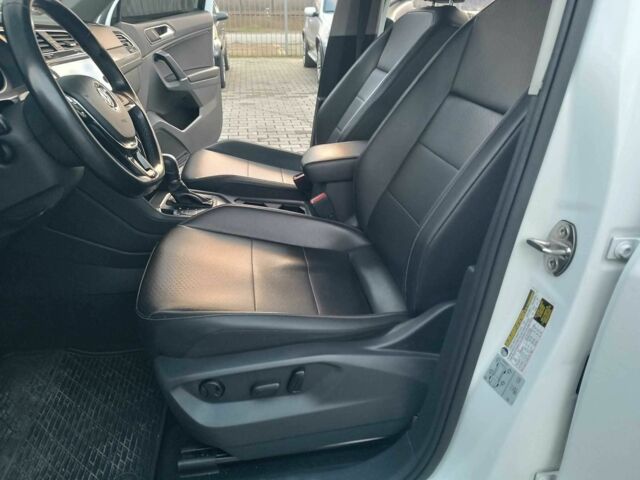 Белый Фольксваген Тигуан, объемом двигателя 2 л и пробегом 144 тыс. км за 16650 $, фото 4 на Automoto.ua