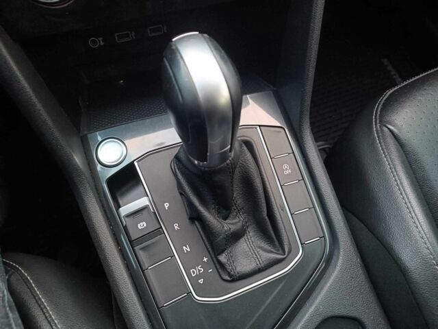 Белый Фольксваген Тигуан, объемом двигателя 2 л и пробегом 144 тыс. км за 16650 $, фото 16 на Automoto.ua