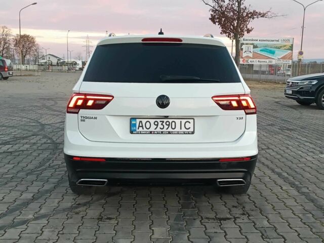 Белый Фольксваген Тигуан, объемом двигателя 2 л и пробегом 144 тыс. км за 16650 $, фото 3 на Automoto.ua