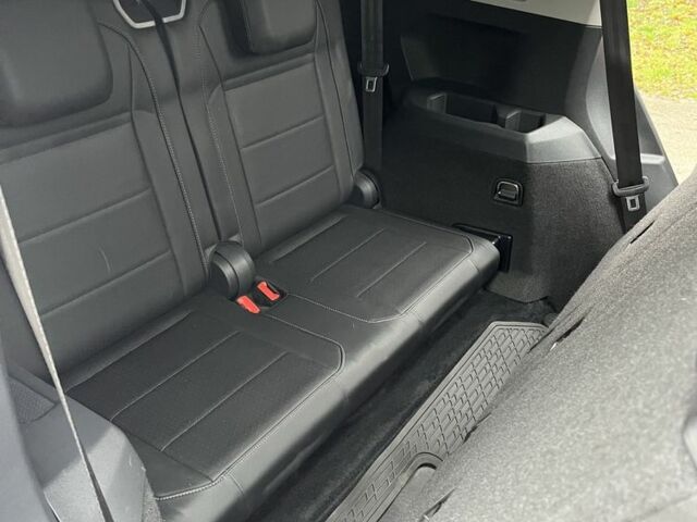 Белый Фольксваген Тигуан, объемом двигателя 2 л и пробегом 119 тыс. км за 20000 $, фото 5 на Automoto.ua