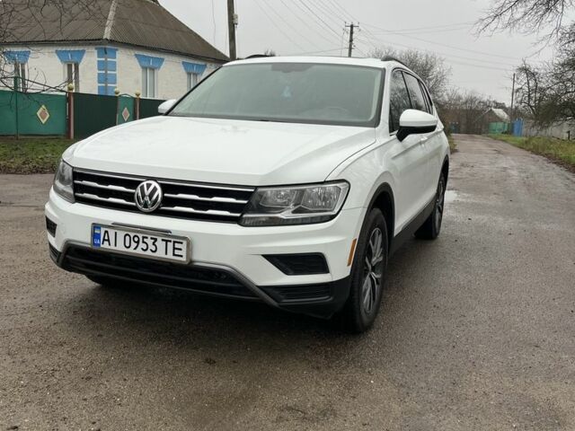Белый Фольксваген Тигуан, объемом двигателя 2 л и пробегом 119 тыс. км за 20000 $, фото 1 на Automoto.ua