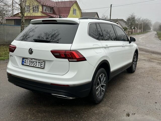 Белый Фольксваген Тигуан, объемом двигателя 2 л и пробегом 119 тыс. км за 20000 $, фото 7 на Automoto.ua