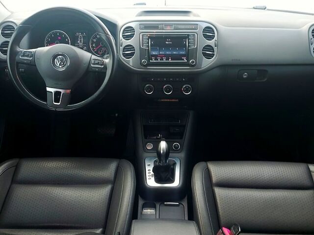 Білий Фольксваген Тігуан, об'ємом двигуна 1.9 л та пробігом 100 тис. км за 15100 $, фото 2 на Automoto.ua