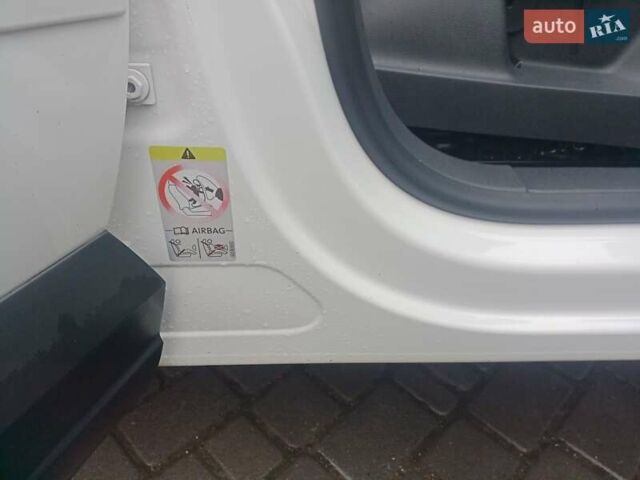 Білий Фольксваген Тігуан, об'ємом двигуна 1.97 л та пробігом 140 тис. км за 12000 $, фото 9 на Automoto.ua