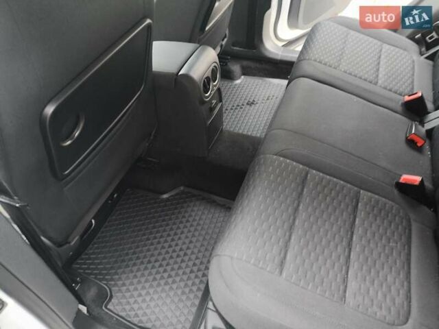 Білий Фольксваген Тігуан, об'ємом двигуна 1.97 л та пробігом 140 тис. км за 12000 $, фото 27 на Automoto.ua