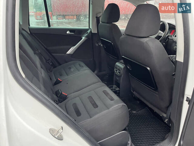 Білий Фольксваген Тігуан, об'ємом двигуна 1.4 л та пробігом 202 тис. км за 8699 $, фото 19 на Automoto.ua