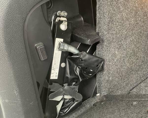 Белый Фольксваген Тигуан, объемом двигателя 1.4 л и пробегом 270 тыс. км за 10500 $, фото 20 на Automoto.ua