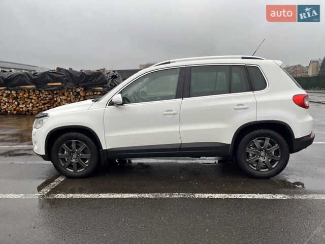 Білий Фольксваген Тігуан, об'ємом двигуна 1.4 л та пробігом 202 тис. км за 8699 $, фото 7 на Automoto.ua