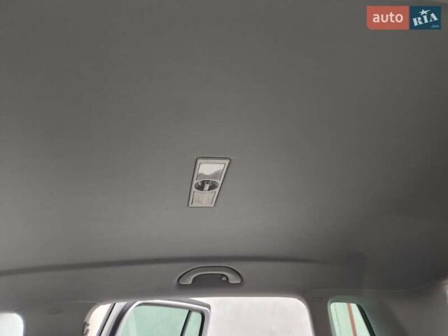 Білий Фольксваген Тігуан, об'ємом двигуна 1.97 л та пробігом 140 тис. км за 12000 $, фото 26 на Automoto.ua