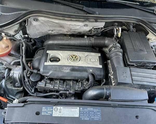 Белый Фольксваген Тигуан, объемом двигателя 2.36 л и пробегом 200 тыс. км за 9000 $, фото 13 на Automoto.ua