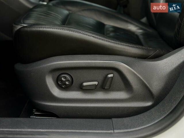 Белый Фольксваген Тигуан, объемом двигателя 1.4 л и пробегом 225 тыс. км за 9700 $, фото 23 на Automoto.ua