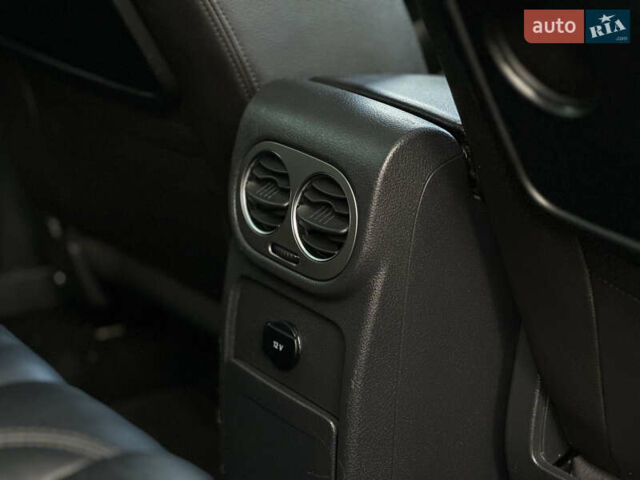 Белый Фольксваген Тигуан, объемом двигателя 1.4 л и пробегом 225 тыс. км за 9700 $, фото 31 на Automoto.ua