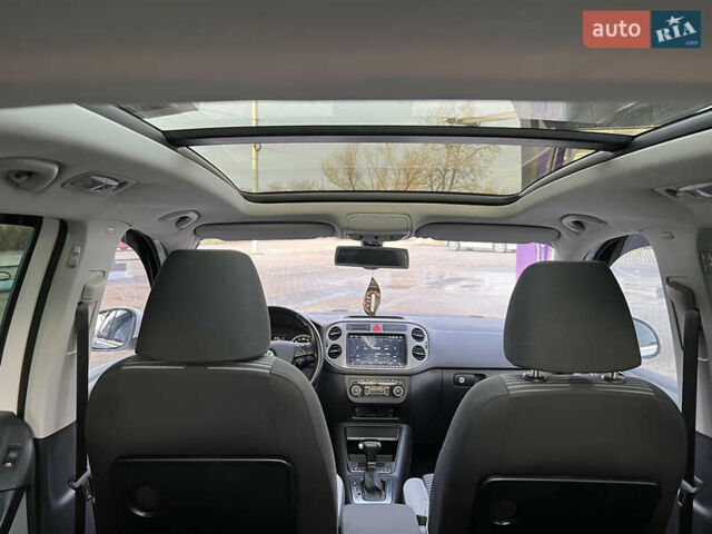 Белый Фольксваген Тигуан, объемом двигателя 2 л и пробегом 277 тыс. км за 11800 $, фото 14 на Automoto.ua