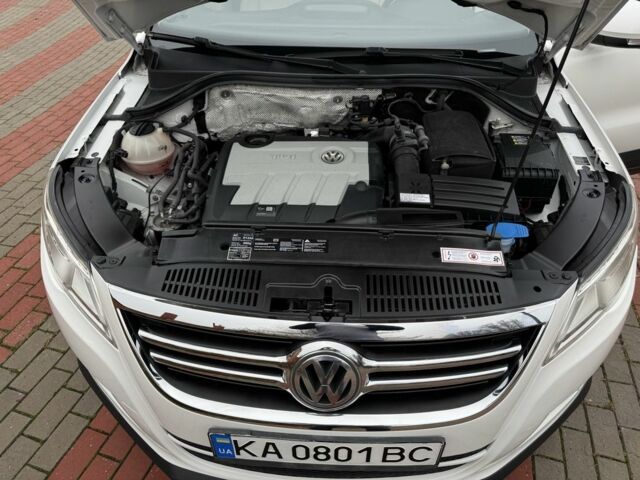 Белый Фольксваген Тигуан, объемом двигателя 2 л и пробегом 256 тыс. км за 10800 $, фото 14 на Automoto.ua