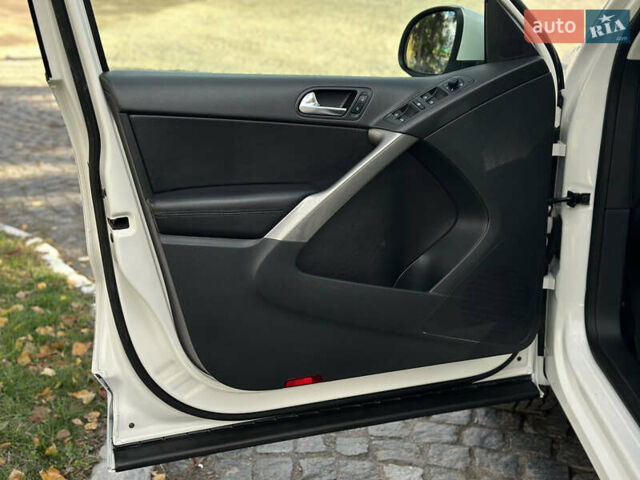 Белый Фольксваген Тигуан, объемом двигателя 1.4 л и пробегом 225 тыс. км за 9700 $, фото 39 на Automoto.ua