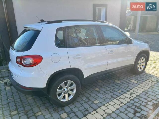 Белый Фольксваген Тигуан, объемом двигателя 1.4 л и пробегом 226 тыс. км за 9660 $, фото 21 на Automoto.ua