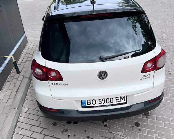 Білий Фольксваген Тігуан, об'ємом двигуна 1.98 л та пробігом 135 тис. км за 10800 $, фото 5 на Automoto.ua