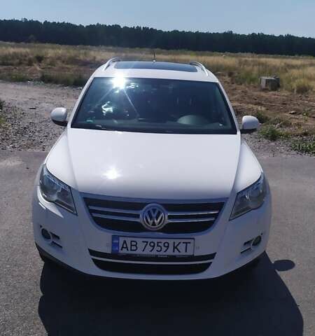 Белый Фольксваген Тигуан, объемом двигателя 1.4 л и пробегом 183 тыс. км за 10200 $, фото 14 на Automoto.ua