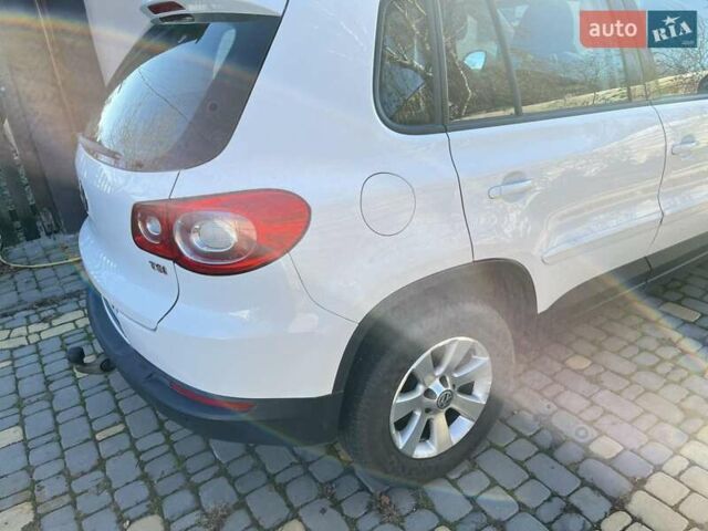 Белый Фольксваген Тигуан, объемом двигателя 1.4 л и пробегом 226 тыс. км за 9660 $, фото 32 на Automoto.ua