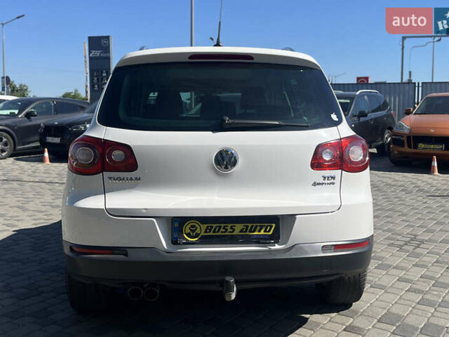 Белый Фольксваген Тигуан, объемом двигателя 1.97 л и пробегом 221 тыс. км за 12800 $, фото 5 на Automoto.ua