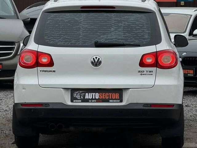 Белый Фольксваген Тигуан, объемом двигателя 2 л и пробегом 235 тыс. км за 11300 $, фото 8 на Automoto.ua