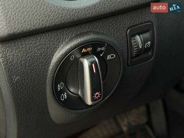 Белый Фольксваген Тигуан, объемом двигателя 2 л и пробегом 235 тыс. км за 11300 $, фото 35 на Automoto.ua