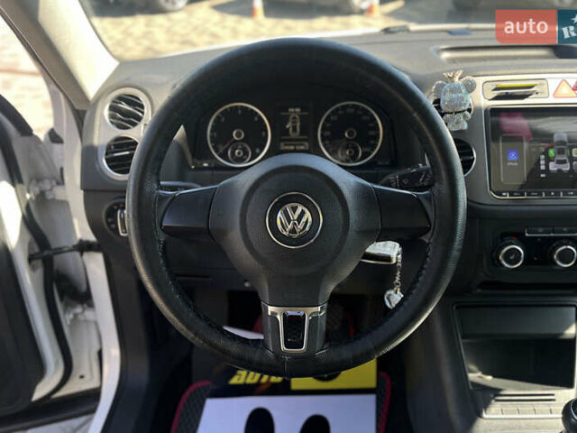 Белый Фольксваген Тигуан, объемом двигателя 1.97 л и пробегом 221 тыс. км за 12800 $, фото 19 на Automoto.ua