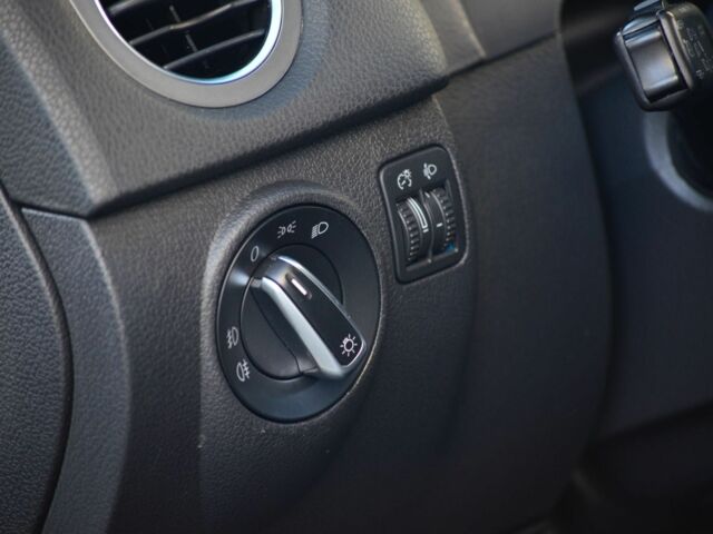 Белый Фольксваген Тигуан, объемом двигателя 2 л и пробегом 180 тыс. км за 11700 $, фото 18 на Automoto.ua