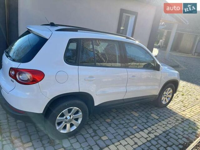 Белый Фольксваген Тигуан, объемом двигателя 1.4 л и пробегом 226 тыс. км за 9660 $, фото 30 на Automoto.ua